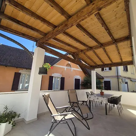 Apartment Il Glicine Bianco