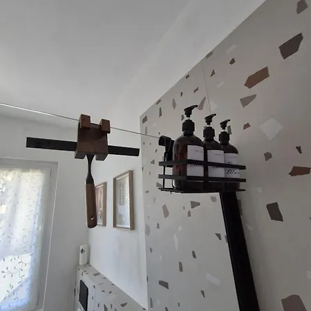 Il Glicine Bianco Apartment *